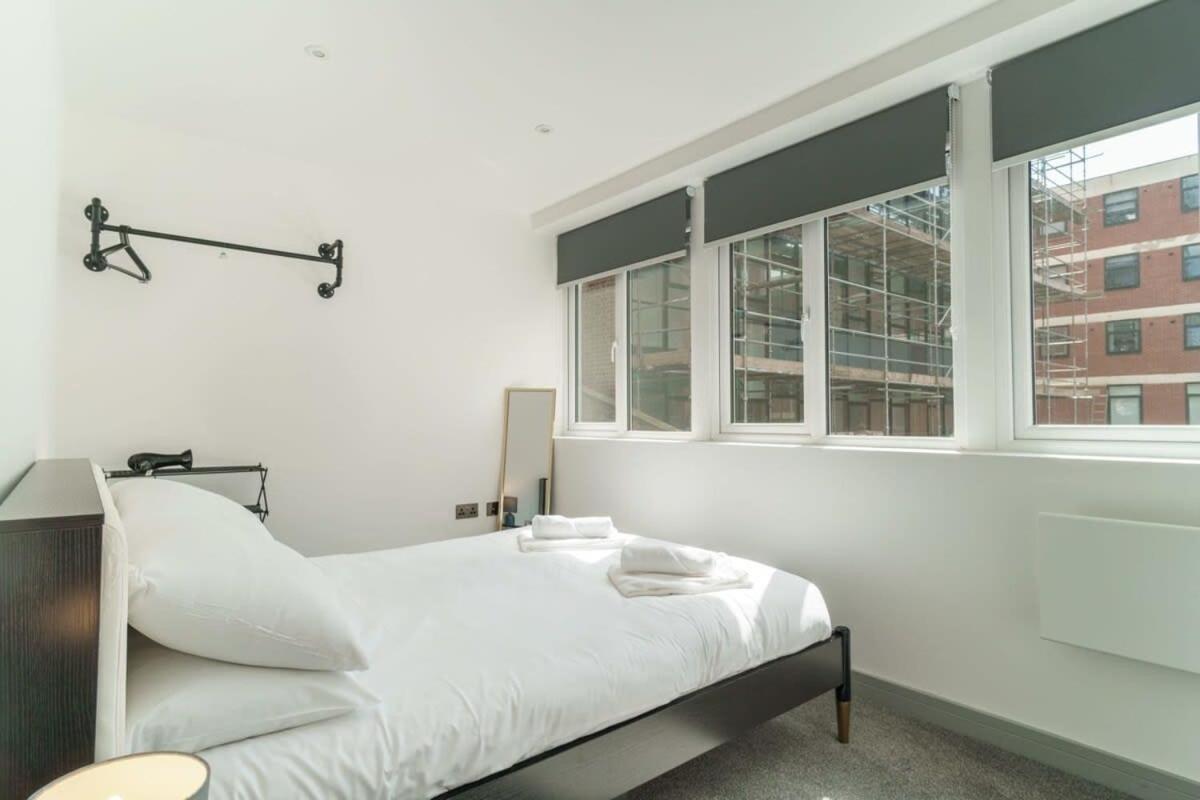 Modern 1 Bedroom Apartment In Preston Centre Eksteriør billede