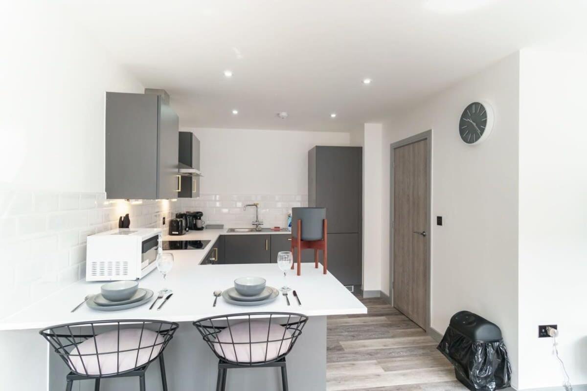 Modern 1 Bedroom Apartment In Preston Centre Eksteriør billede