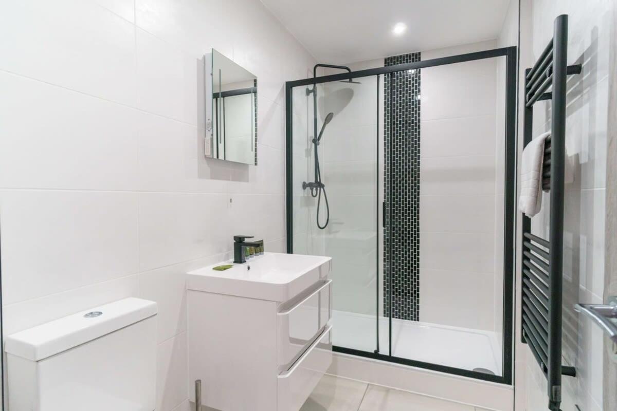 Modern 1 Bedroom Apartment In Preston Centre Eksteriør billede